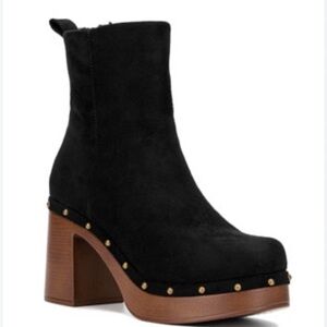 NY& Company womans New Vanna black Sherpa lined heeled boots size 10